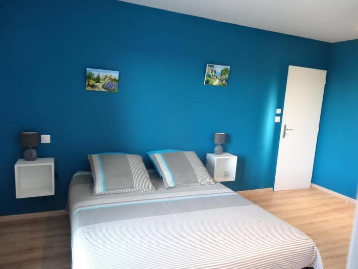 Chambre d’hôte pour 2 personnes, avec jardin ainsi que piscine et vue