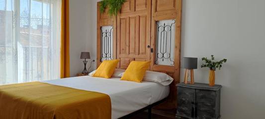 Gîte pour 8 personnes, avec vue et balcon à Bogarra