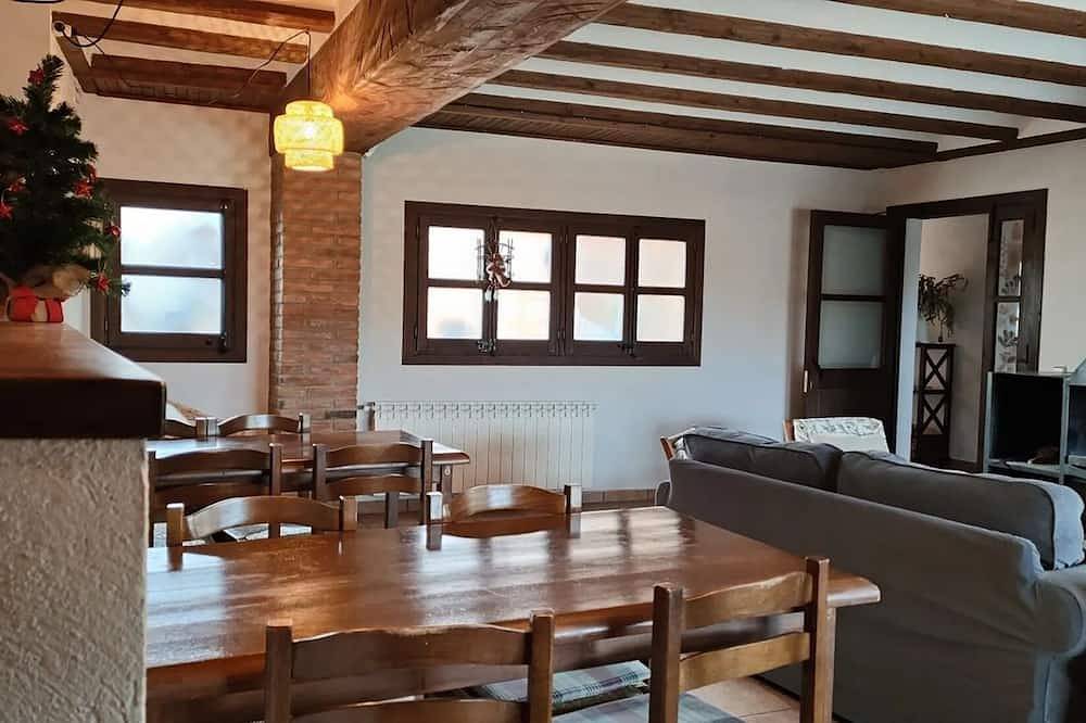 Cal Tous, La Socarrimada in Montblanc (Spain), Tarragona Province