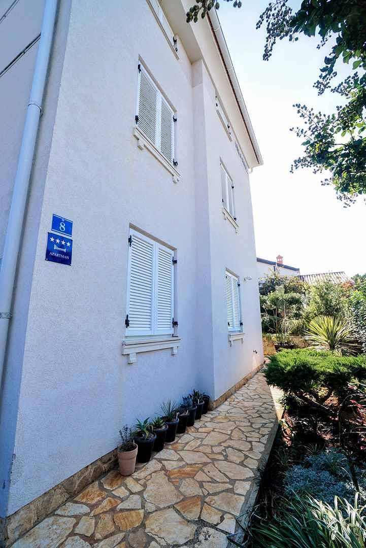 Ganze Ferienwohnung, Ferienwohnung mit möblierter Terrasse und Wlan  in Zambratija, Umag und Umgebung