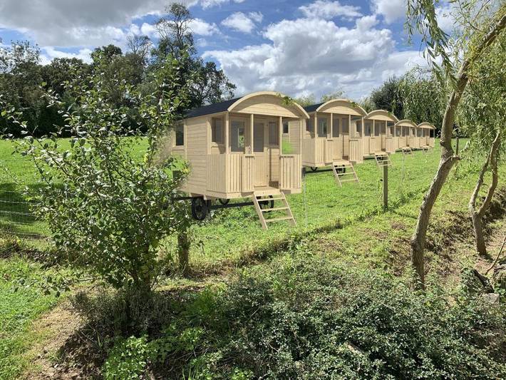 Gîte pour 2 personnes, avec jardin et sauna ainsi que piscine et jacuzzi à Saint-Martin-des-Entrées - 2