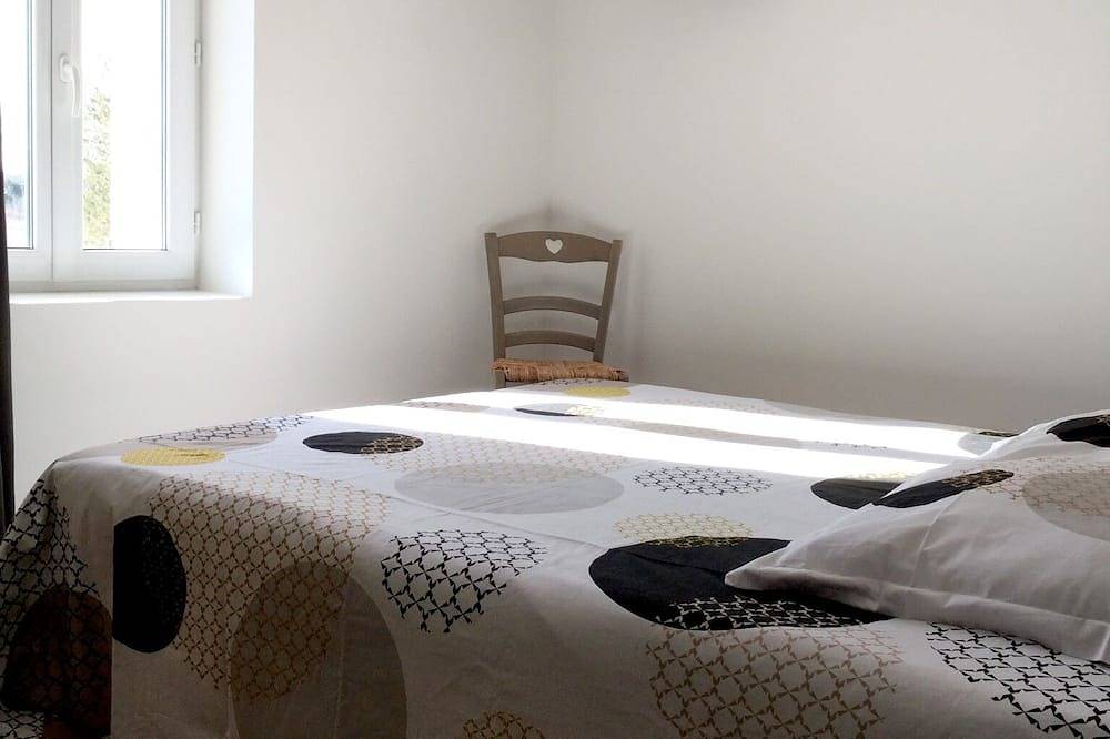 Casas rurales en los viñedos, parque, piscina, parque infantil, campo de petanca, ... in Tulette, Región de Nyons