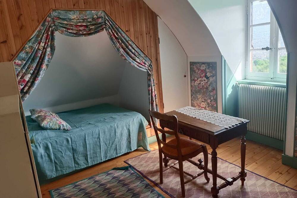 Family home in the heart of the Alps, near Lac du Bourget, Chambéry, Savoie in Chambéry, Chambéry region