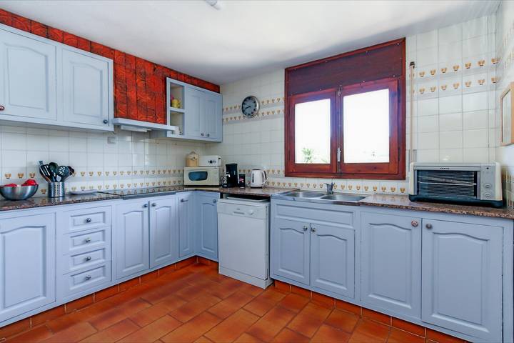 Casa rural para 8 personas, con terraza y jardín, Se admiten mascotas en Canyelles - 4