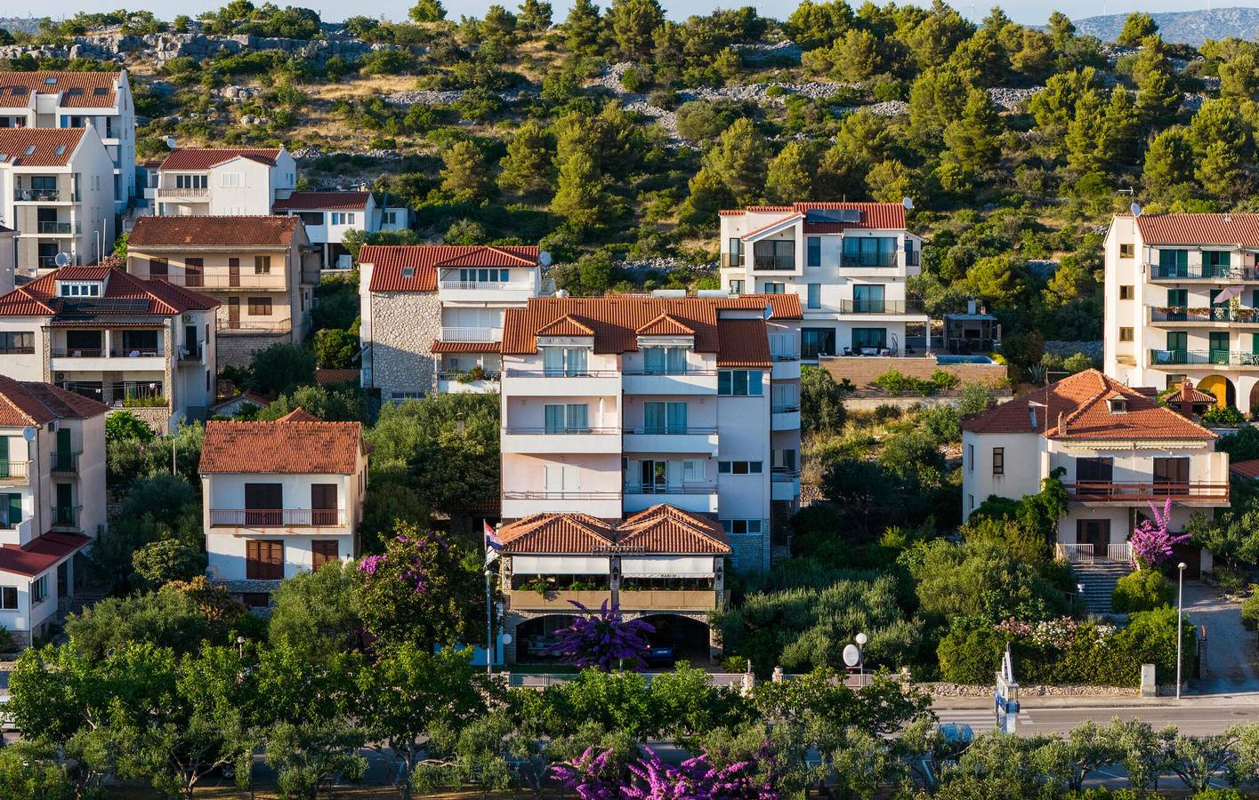 Cały apartament wypoczynkowy, Apartament wakacyjny dla 4 osób z jacuzzi in Szybenik, Żupania szybenicko-knińska