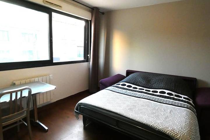 Ganze Wohnung, Appartement F2, Proche du Métro in Montreuil, Seine-Saint-Denis