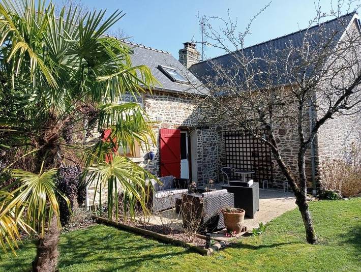 Location de vacances pour 6 personnes, avec Terrasse ainsi que Jardin et Vue à Hardanges