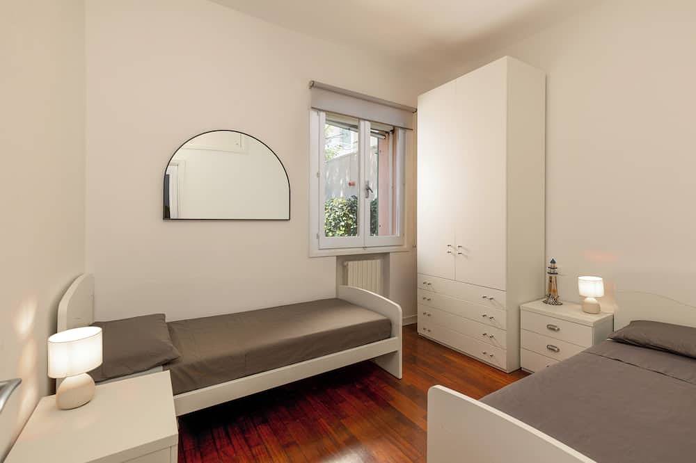 The Garden's Home, cozy garden house sea-center x families with pets. in Rimini, Rimini Provinz