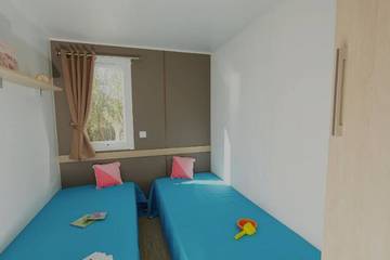 Camping pour 6 Personnes dans Chazelles-sur-Lyon, Montbrison, Photo 2