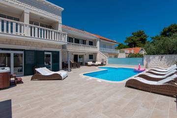 Ferienhaus für 8 Personen, mit Pool und Garten in Orebic