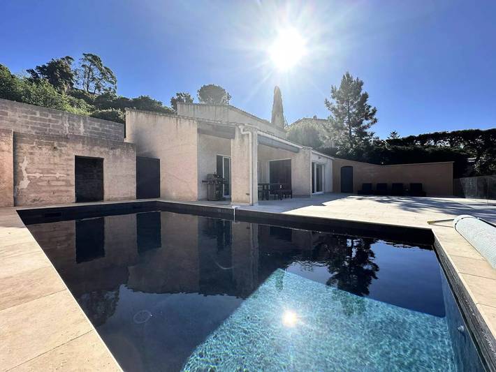 Villa pour 12 personnes, avec piscine et vue à La Londe-les-Maures