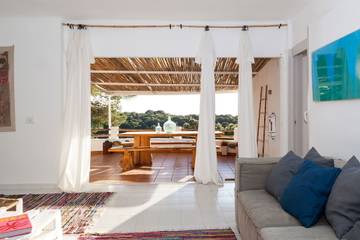 Villa in Cala Salada, Sant Antoni de Portmany für 12 