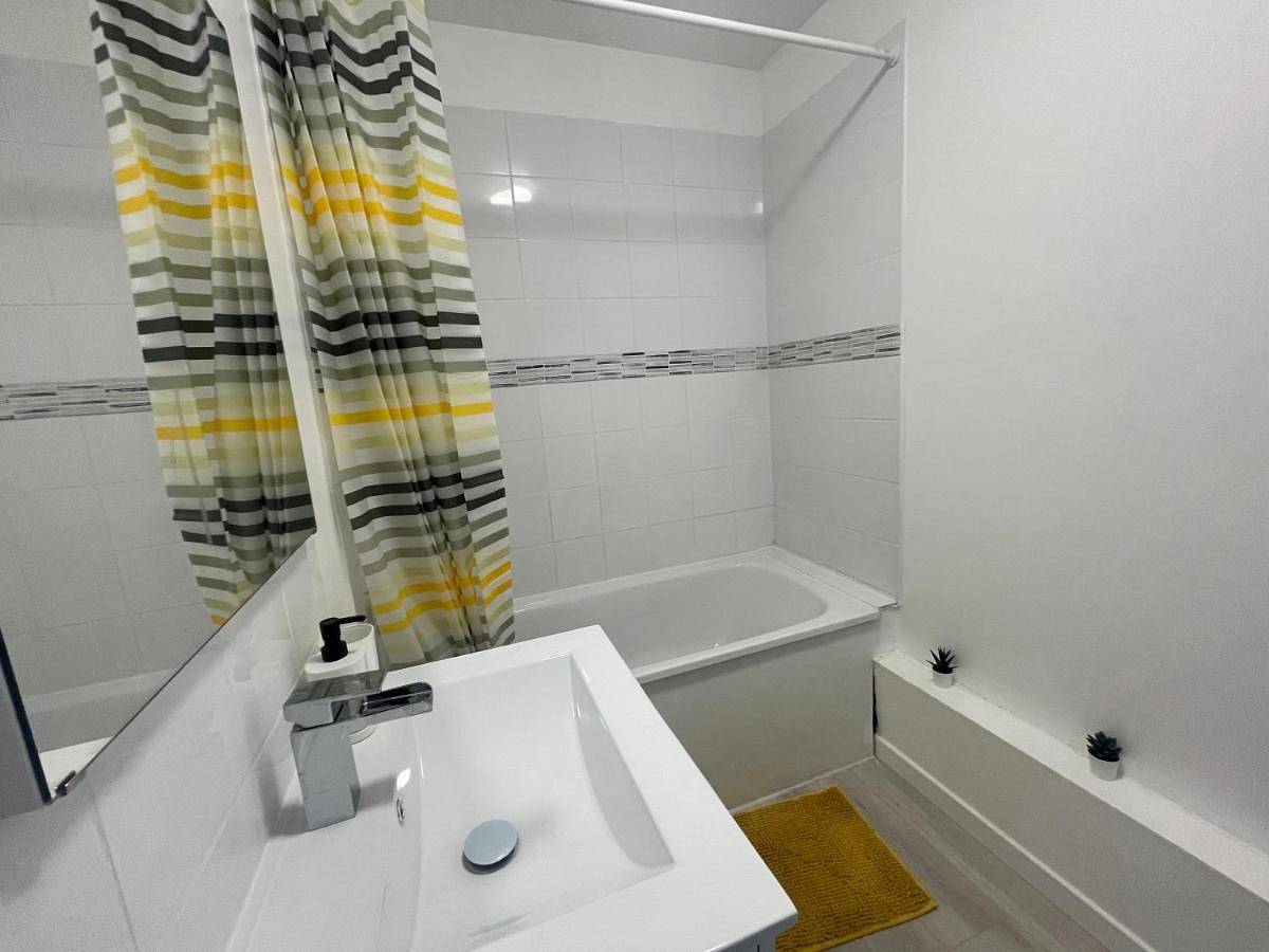 Appartement entier, Appartement Charmant Cocon Plus in Croix (homonymie), Région de Lille