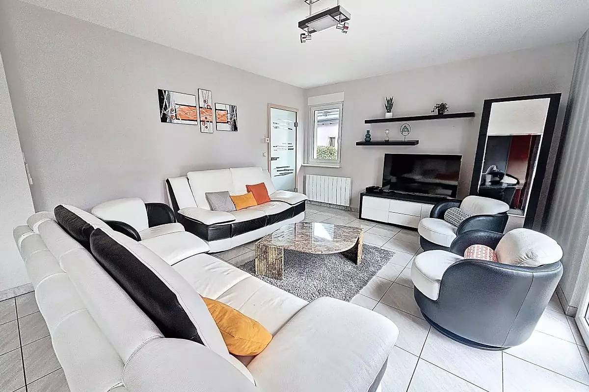 Maisons & Villas pour 10 Personnes in Niederhausbergen, Région de Strasbourg