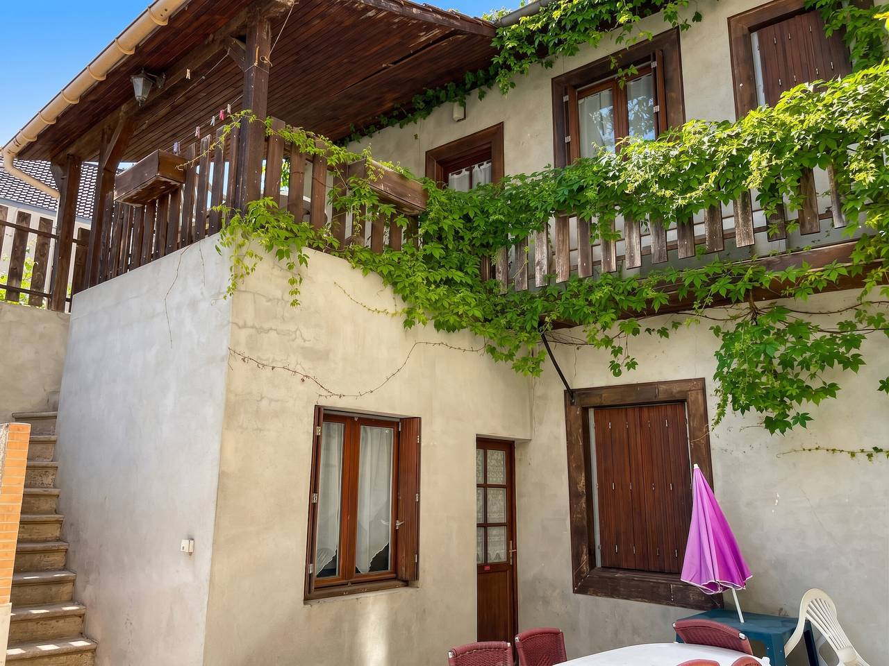 Studio entier, Studio confortable à Néris-les-Bains - 18 m² + Balcon in Néris-les-Bains, Région de Montluçon