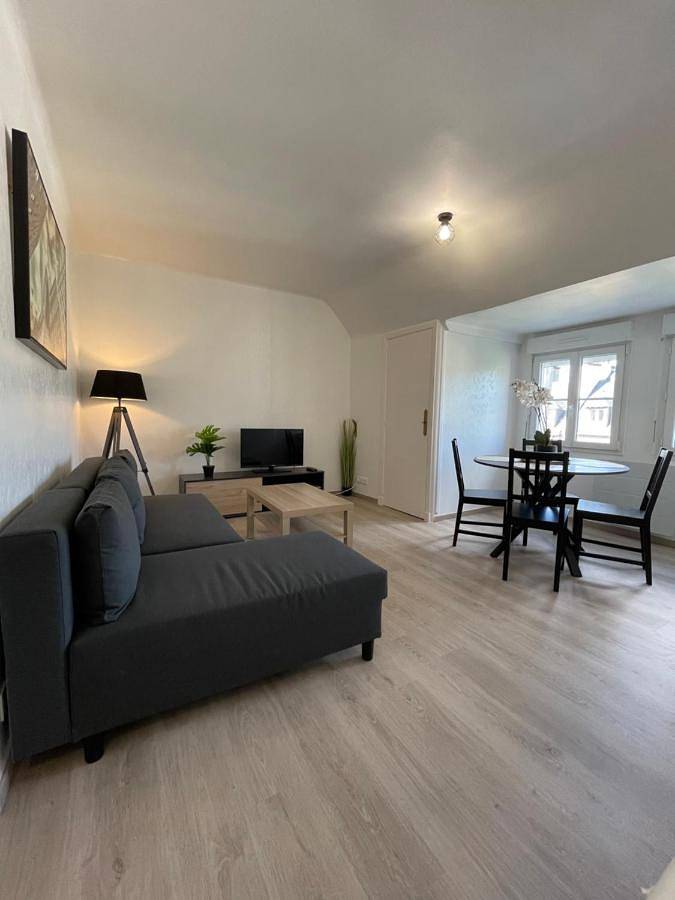 Appartement entier, One-Bedroom Apartment in Flers, Région d'Argentan