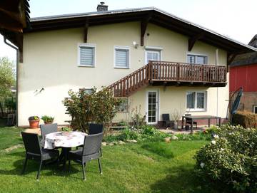 Ferienwohnung für 5 Personen, mit Ausblick und Balkon sowie Garten und Seeblick, kinderfreundlich in Krummin