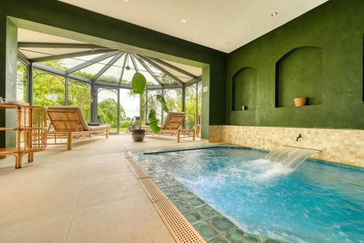 Hôtel pour 2 personnes, avec jacuzzi ainsi que jardin et sauna, animaux acceptés