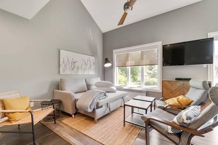 Gîte pour 6 personnes, avec terrasse ainsi que piscine et jardin à Beaupré - 4