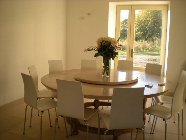 Location de vacances pour 4 personnes, avec vue sur le lac et jardin à Theix - 3