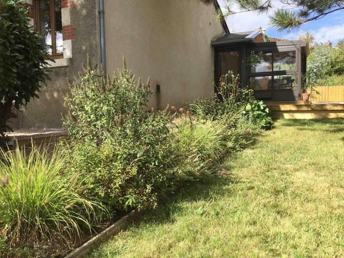 Location de vacances pour 6 personnes, avec jardin à Sens-Beaujeu - 2