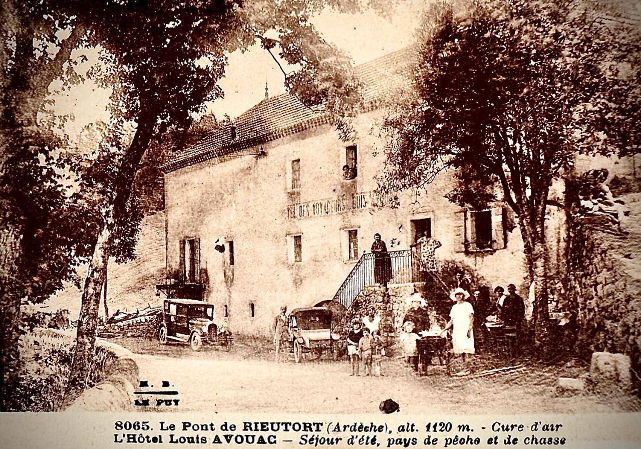 Three-Bedroom House in Usclades-et-Rieutord, Parc naturel régional des Monts d'Ardèche