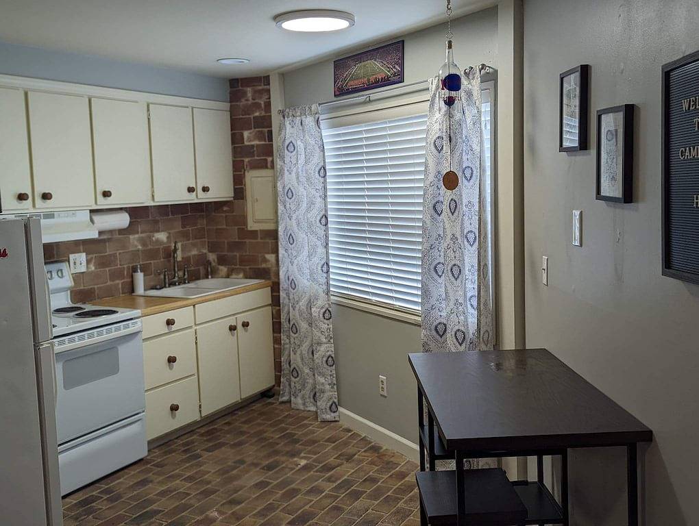 Ganze Wohnung, Campus Condo! Awesome Location! Walk To Everywhere! in Oxford (MS), Lafayette County