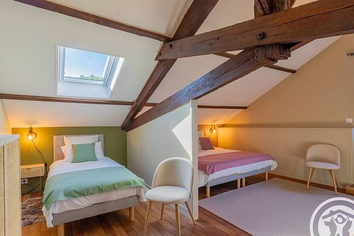 Gîte pour 15 personnes, avec jardin à Blaison-Gohier - 3