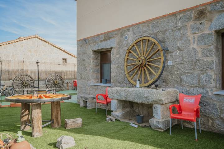 Casa rural para 8 personas, con Balcón y Jardín en Narrillos de San Leonardo - 3
