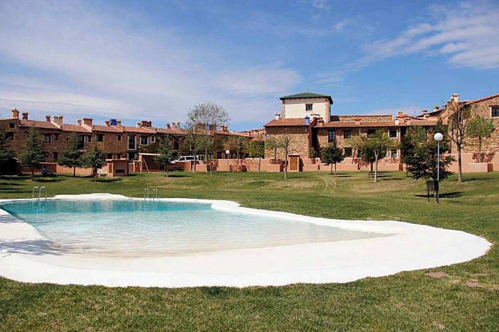 Boracay House in Région de Teruel