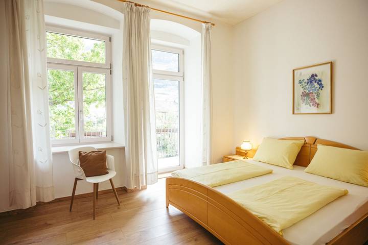 Appartamento intero, Appartamento 'Freienfeldhof Golden' con vista montagna, giardino comune e Wi-Fi in Lagundo, Gruppo Tessa