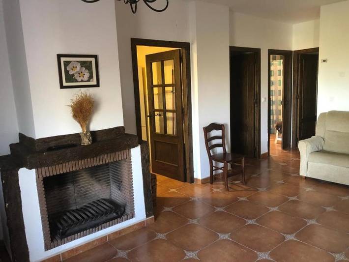 Casa rural con piscina para 4 personas, con jardín además de terraza y piscina, Se admiten mascotas en Cuenca Minera - 2