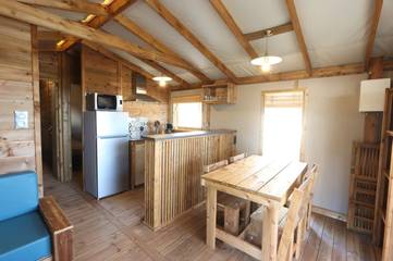 Tente pour 5 personnes, avec bassin pour enfant dans le Finistère