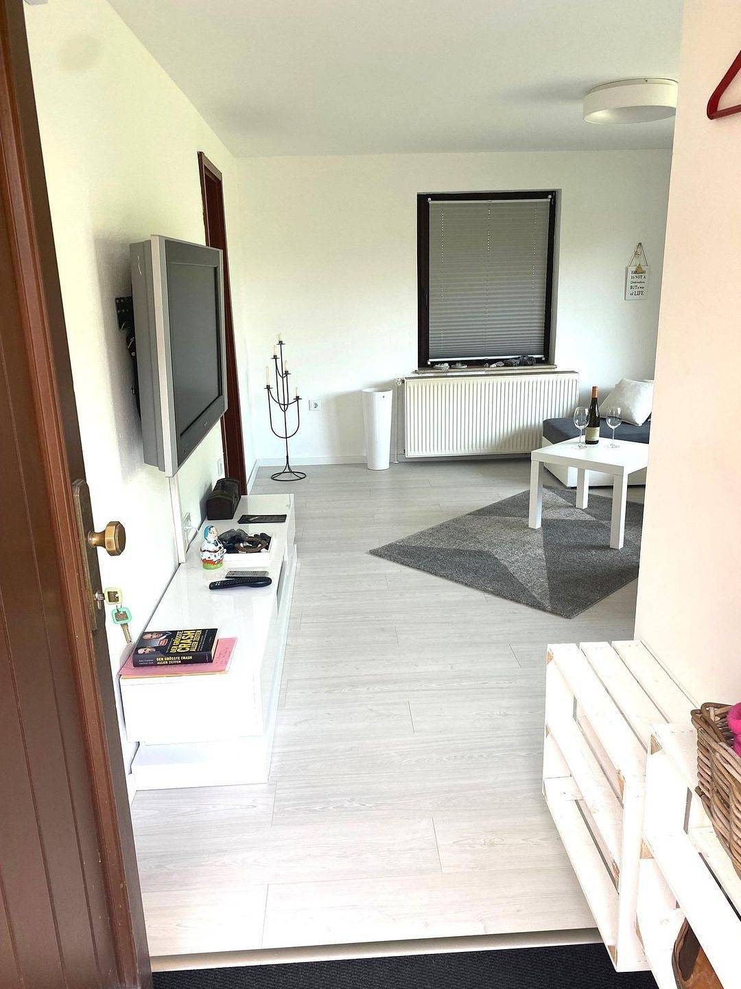 Bungalow im Garten - Komfortables Ferienhaus mit Terrasse und Feuerschale in Wiek, Région de Rügen