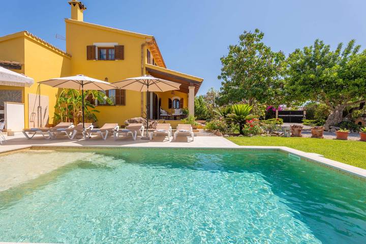 Sa Tanqueta - Magnificent villa with private pool and free Wi-Fi on the outskirts of Inca in Inca, Majorca Center