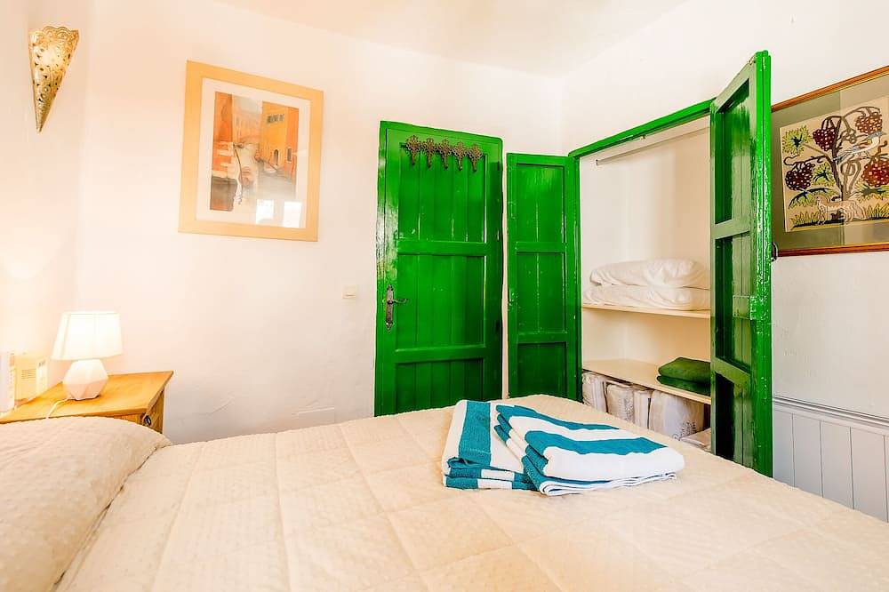 Casa Sandra, Newly renovated traditional Andalucian townhouse in Cómpeta, Málaga Province