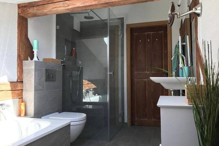 Appartement entier, Living in a historic ambience right next to the Weißachauen nature reserve in Kreuth, Spitzingsee
