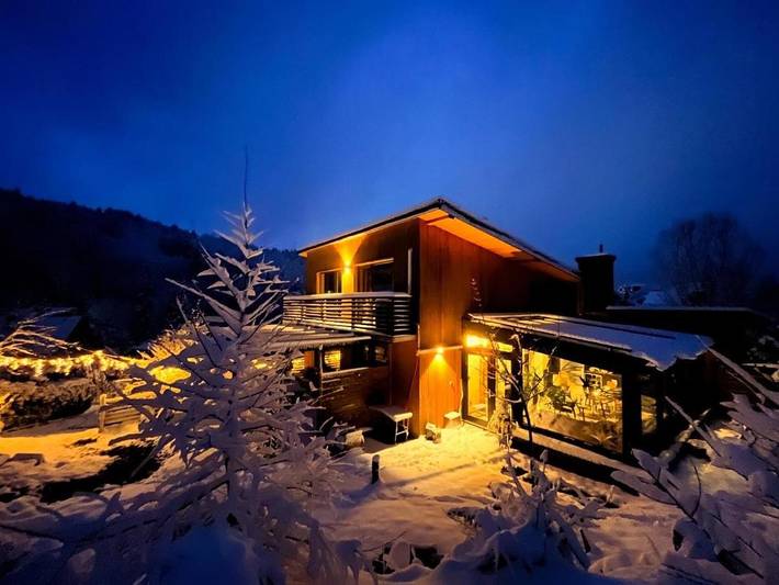 Apartament wakacyjny dla 8 osób, z basen dla dzieci i basen oraz ogród i widok, zwierzęta dozwolone w Brenna