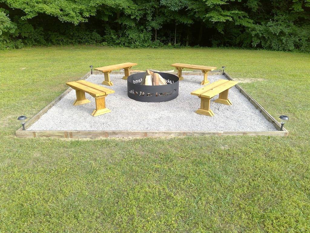 Lake it or Leave it! Lake House just one mile from Lake Cumberland Marina in Lake Cumberland