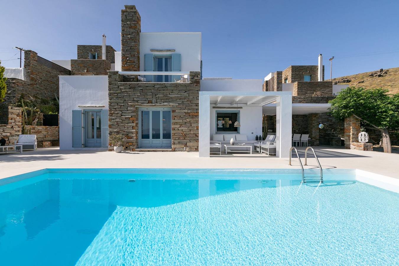 Thrilling Kea Villa | Villa Fenrir | 3 Bedrooms + 1 Independent Studio (on request) | Breathtaking Sea Views | Private Infinity Pool | Bbq Facilities | Shaded Outdoor Dining Area | Private Garden | Akrotiri in Kea
