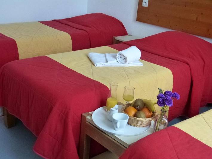 Parc de vacances pour 4 personnes, avec piscine ainsi que jardin et terrasse dans le Jura - 4