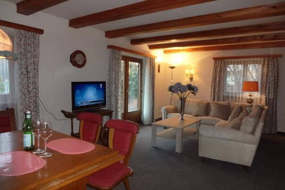 Ganze Wohnung, Apartment Enzian - Landhaus Landauer am See in Buchau, Eben am Achensee