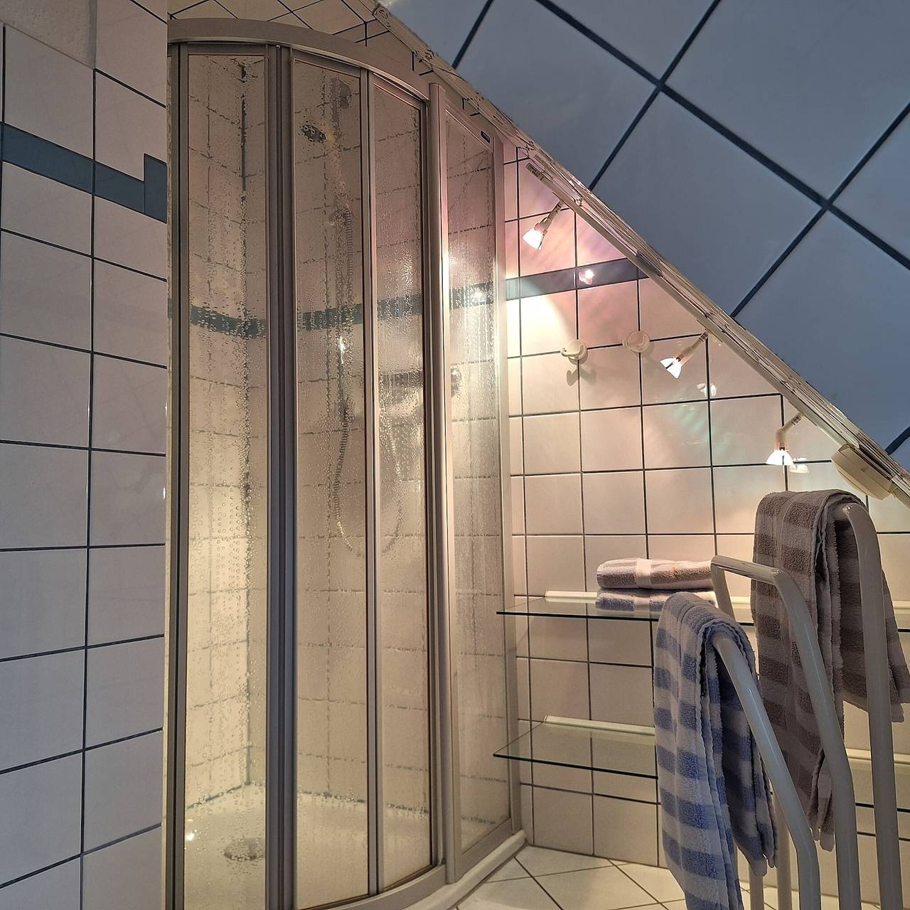 Ganze Wohnung, Apartment „Bremen“ mit gemeinsamer Terrasse und Garten in Pellworm, Nordseeküste