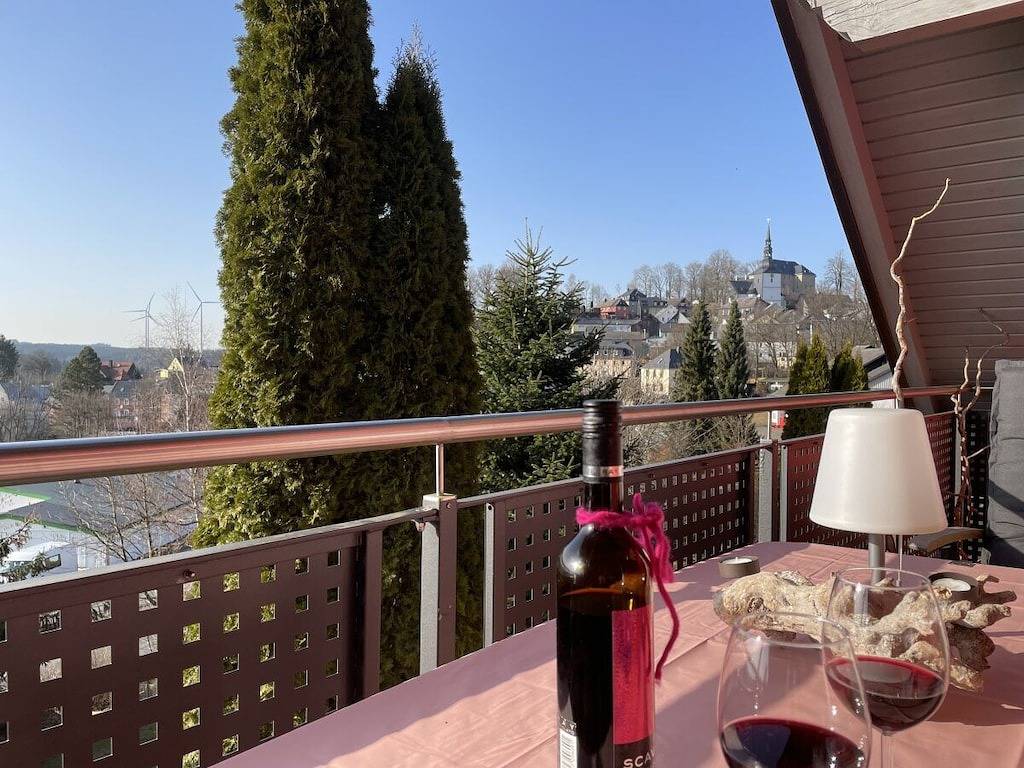 Lange 4 Sterne mit Balkon in Schauenstein, Landkreis Hof
