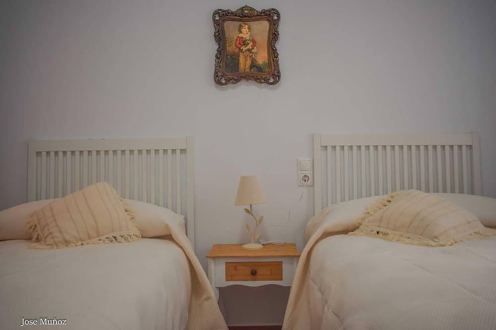 Entire apartment, Holiday apartment Peñaflor for 2 - 4 persons with 2 bedrooms - Holiday apartment in one or multi-fam in Peñaflor, Sevilla Province