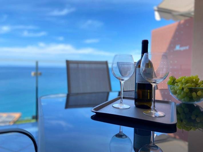 Ferienwohnung für 4 Personen, mit Pool und Garten sowie Ausblick - 1