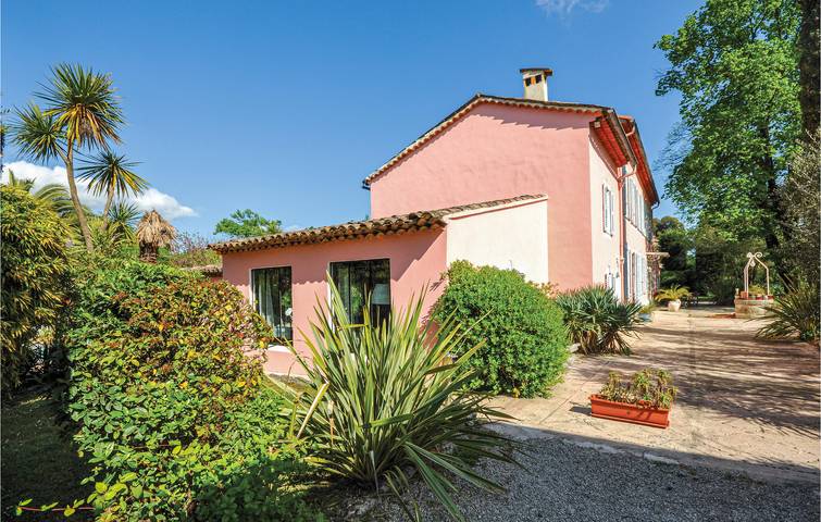 Location de vacances pour 16 personnes, avec piscine ainsi que terrasse et jardin à Grasse - 3