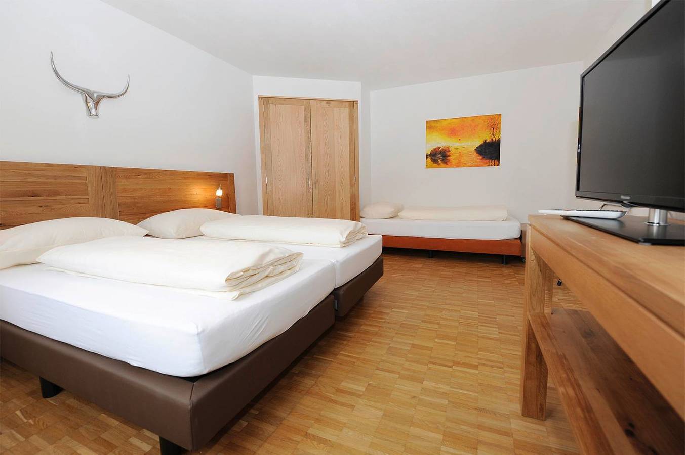 Ganze Wohnung, Kleiner Turm 2 ist eine ruhige Ferienwohnung mit Terasse und Ausblick in Rätikon Gebirgsgruppe, Tschagguns