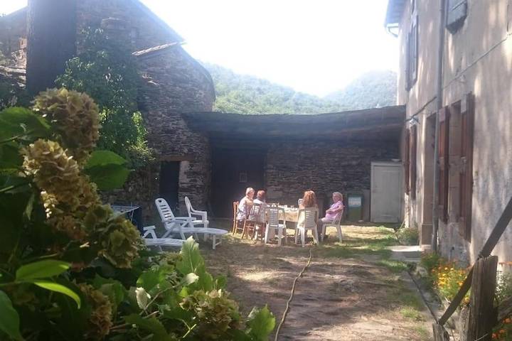 Location de vacances pour 5 personnes, avec jardin à Le Pompidou - 2