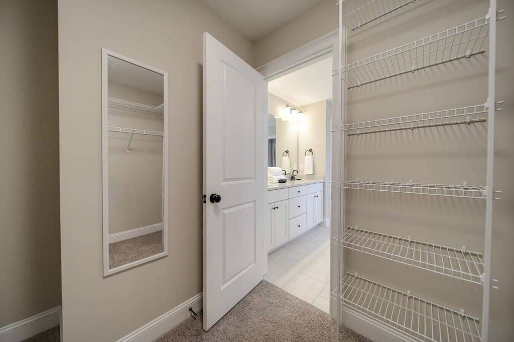 Cozy & Immaculate 4-Br Modern Farmhouse Retreat! in Gaston County